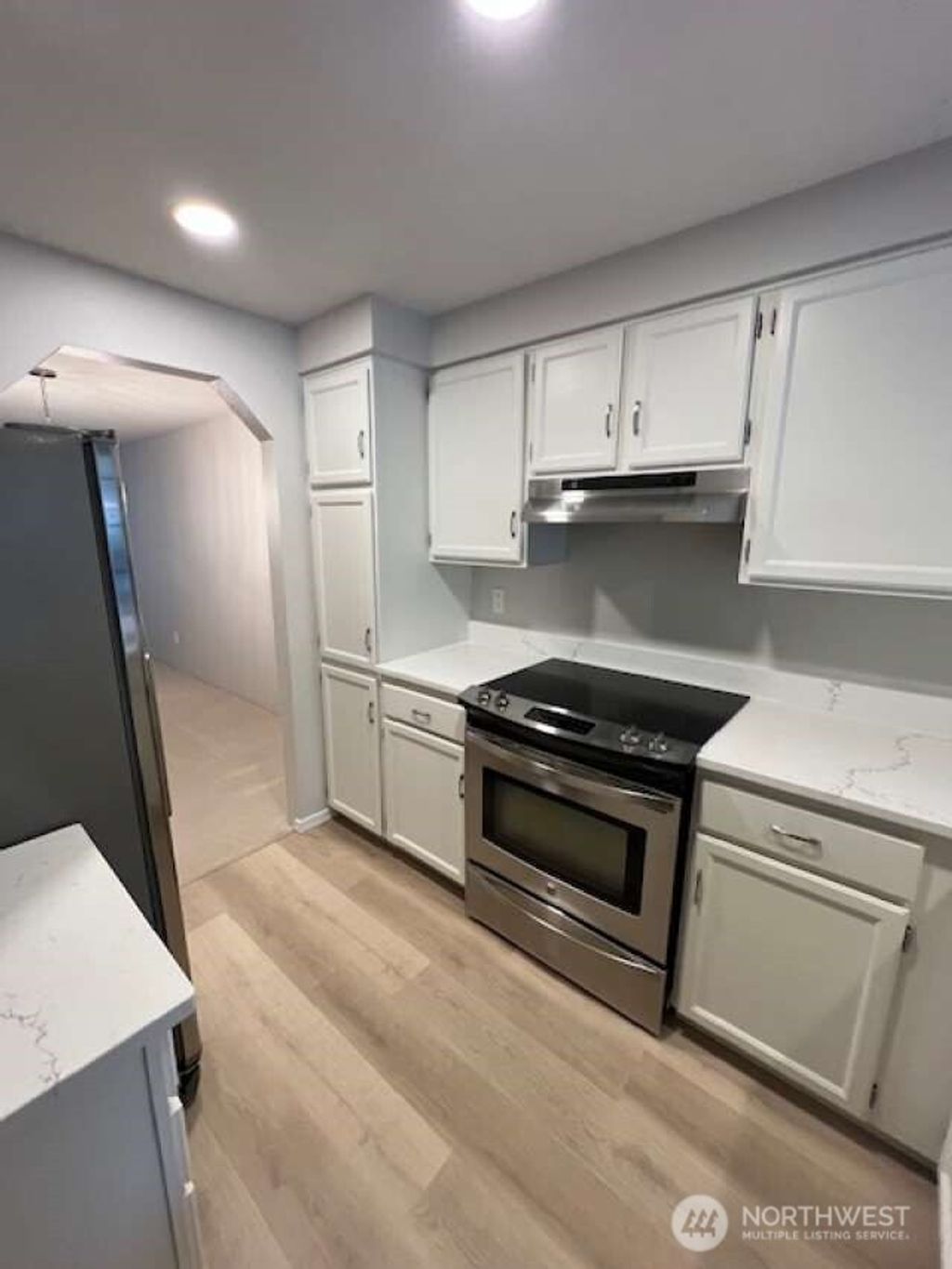 Photo of 13706 NE 85th Street, Redmond, WA 98052 (MLS # 2505758)