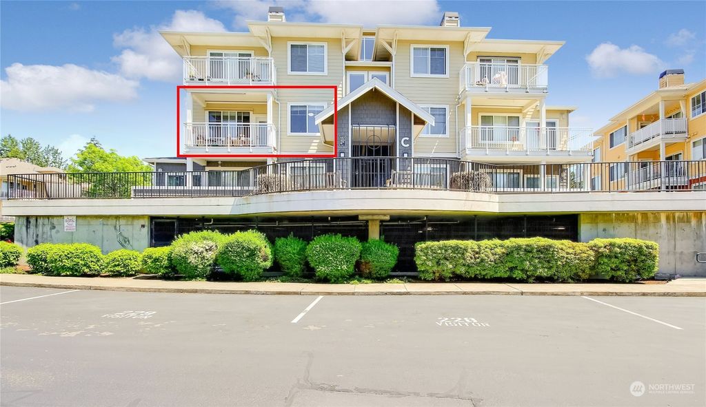 Photo of 537 225th Lane NE #C204, Sammamish, WA 98074 (MLS # 2246387)