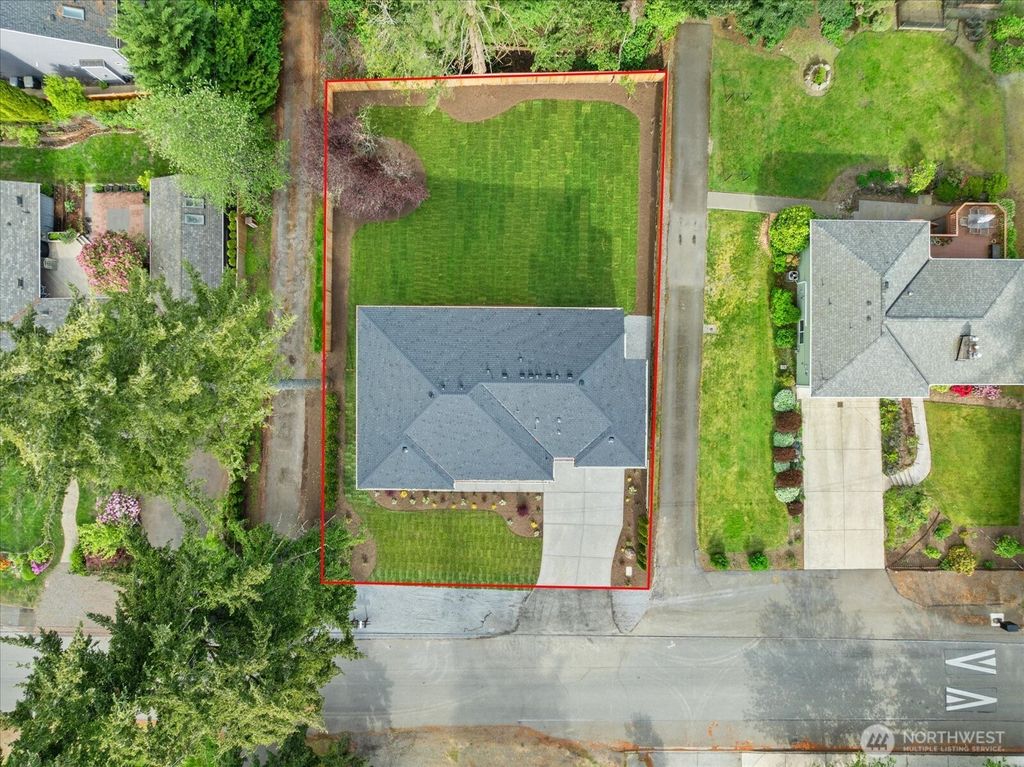 Photo of 15058 75th Ave AVE NE, Kenmore, WA 98028 (MLS # 2520943)