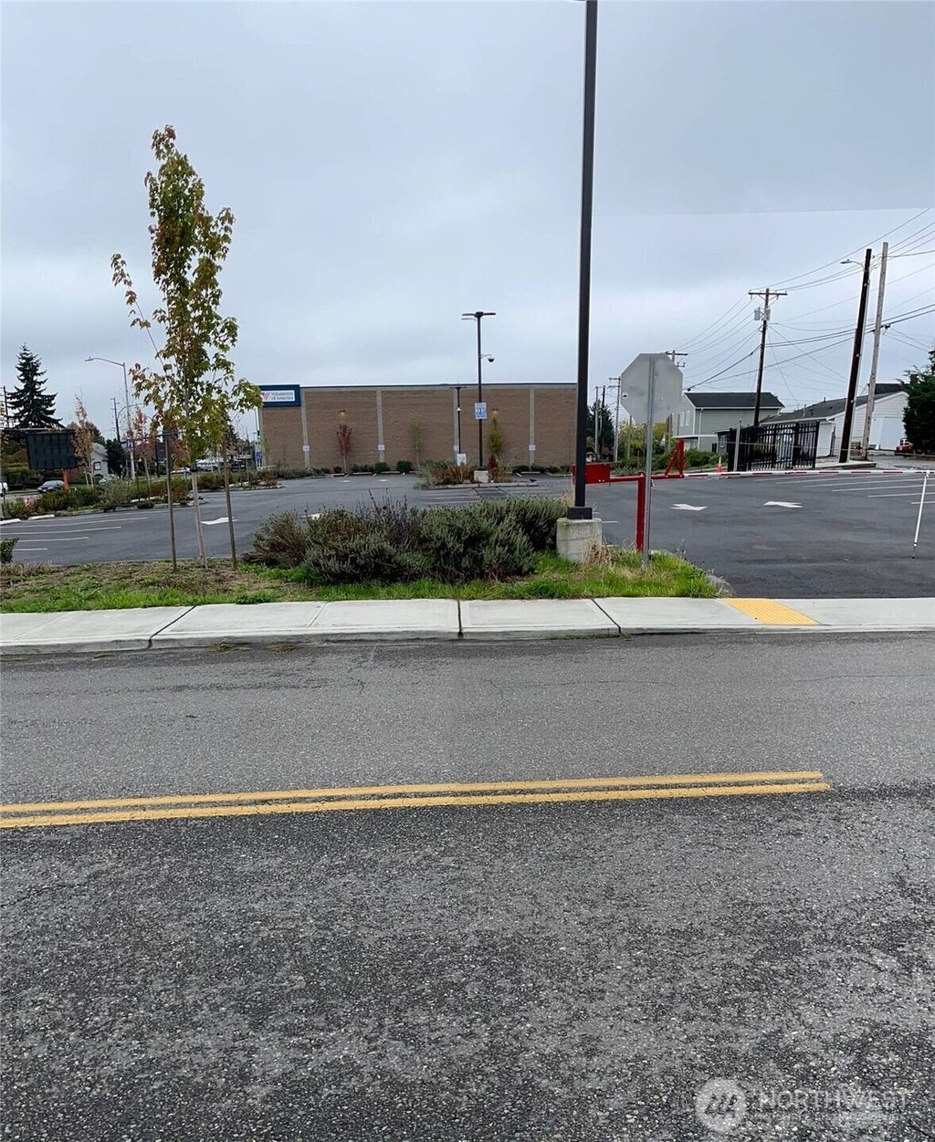 Photo of 1216 N Broadway, Everett, WA 98201 (MLS # 2482014)