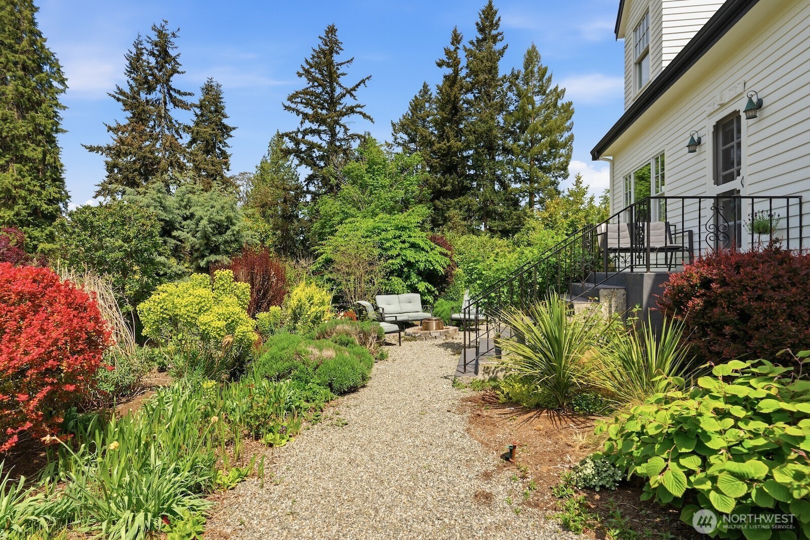 7219 Soundview Drive