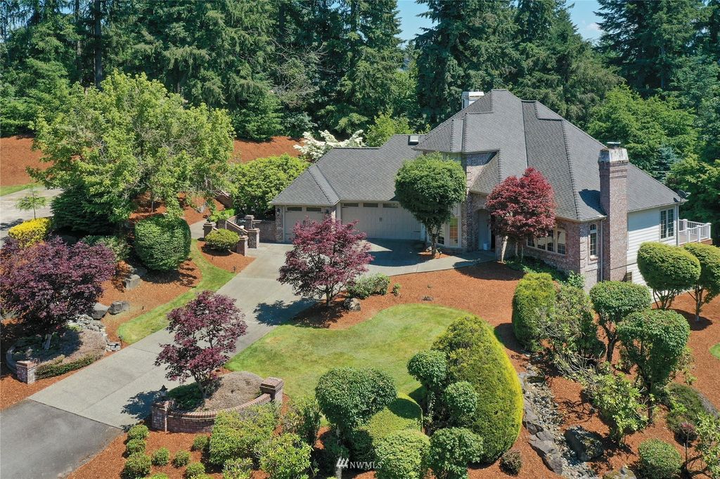 Photo of 23037 SE 220th Place, Maple Valley, WA 98038 (MLS # 1950881)