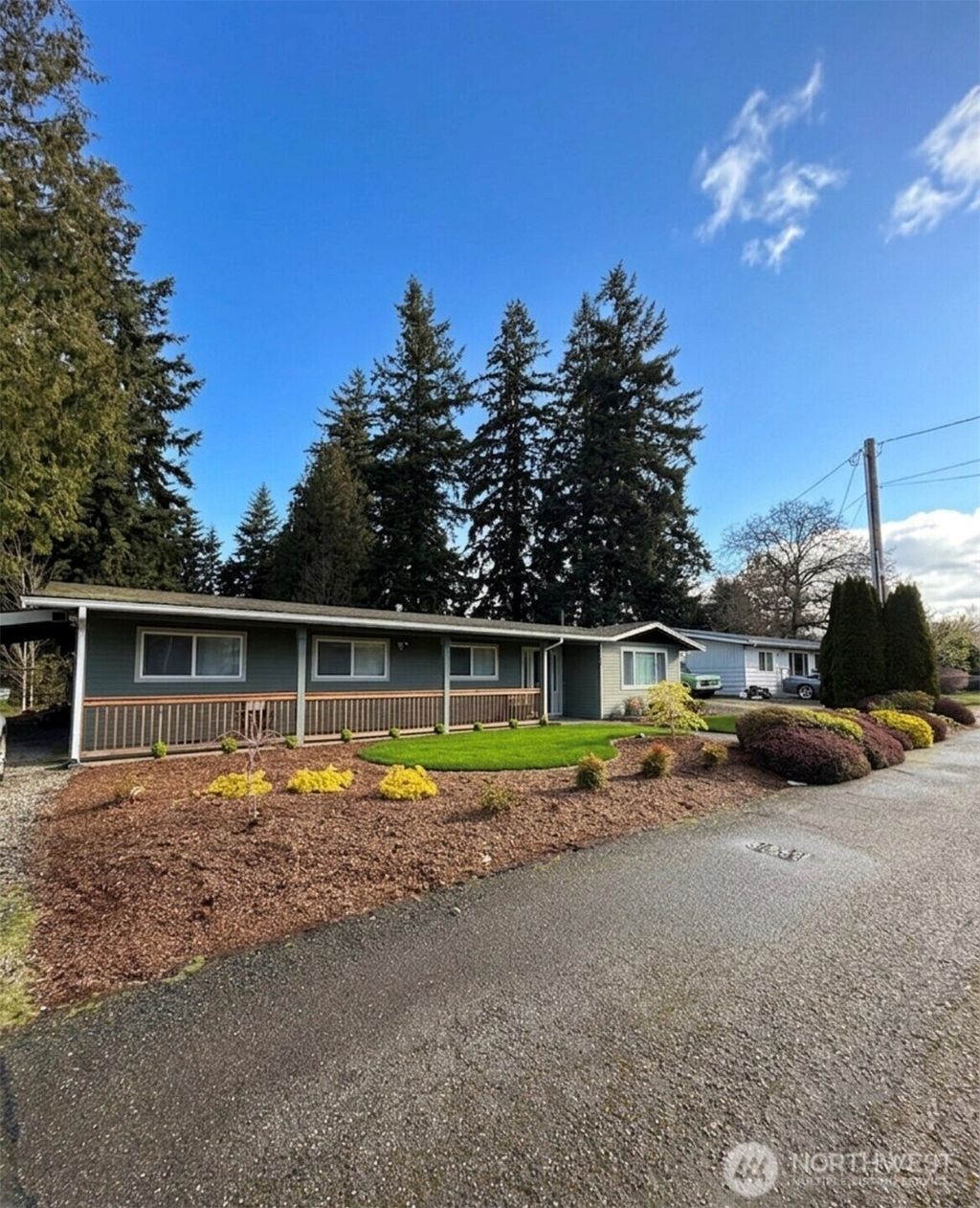Photo of 5006 NE 6th Street, Renton, WA 98059 (MLS # 2493936)