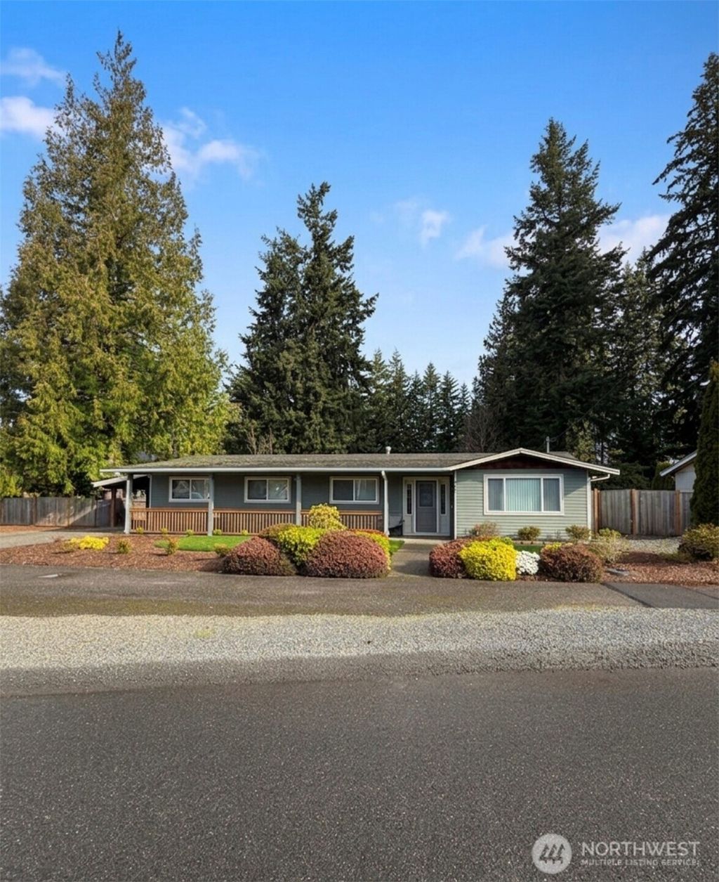 Photo of 5006 NE 6th Street, Renton, WA 98059 (MLS # 2493936)
