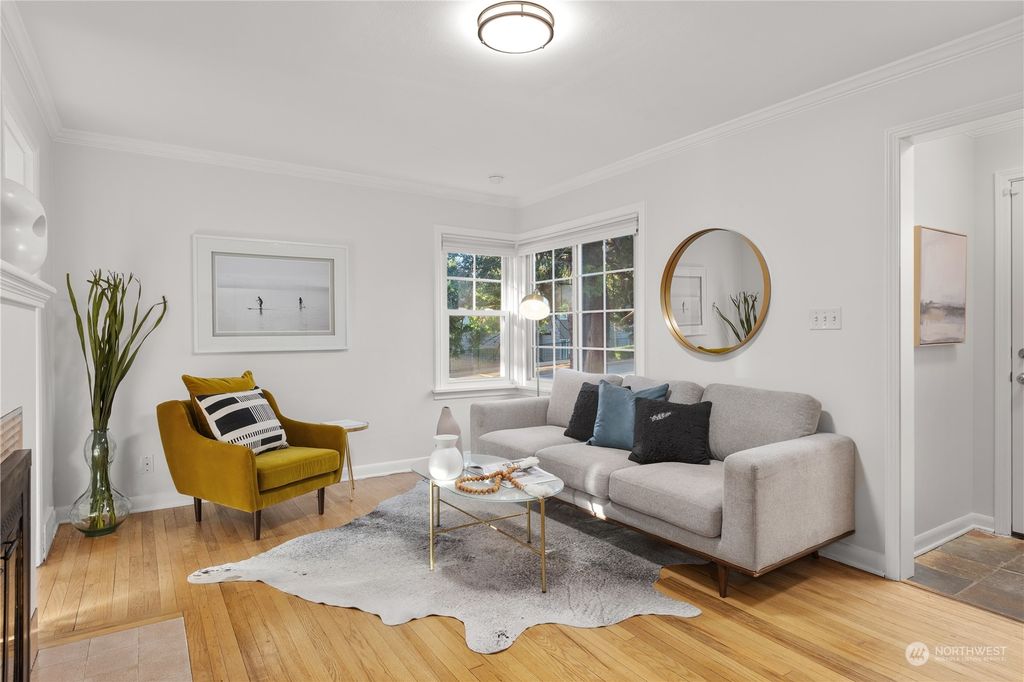 Photo of 14357 36th Avenue NE, Seattle, WA 98125 (MLS # 2235306)