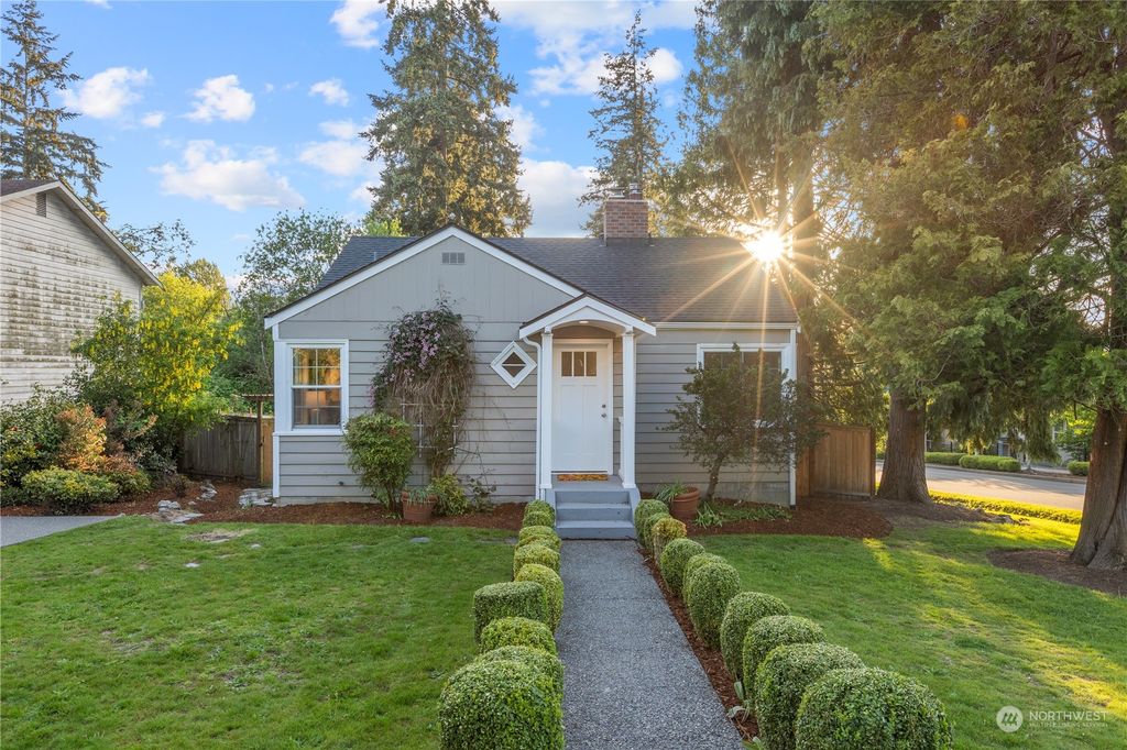 Photo of 14357 36th Avenue NE, Seattle, WA 98125 (MLS # 2235306)
