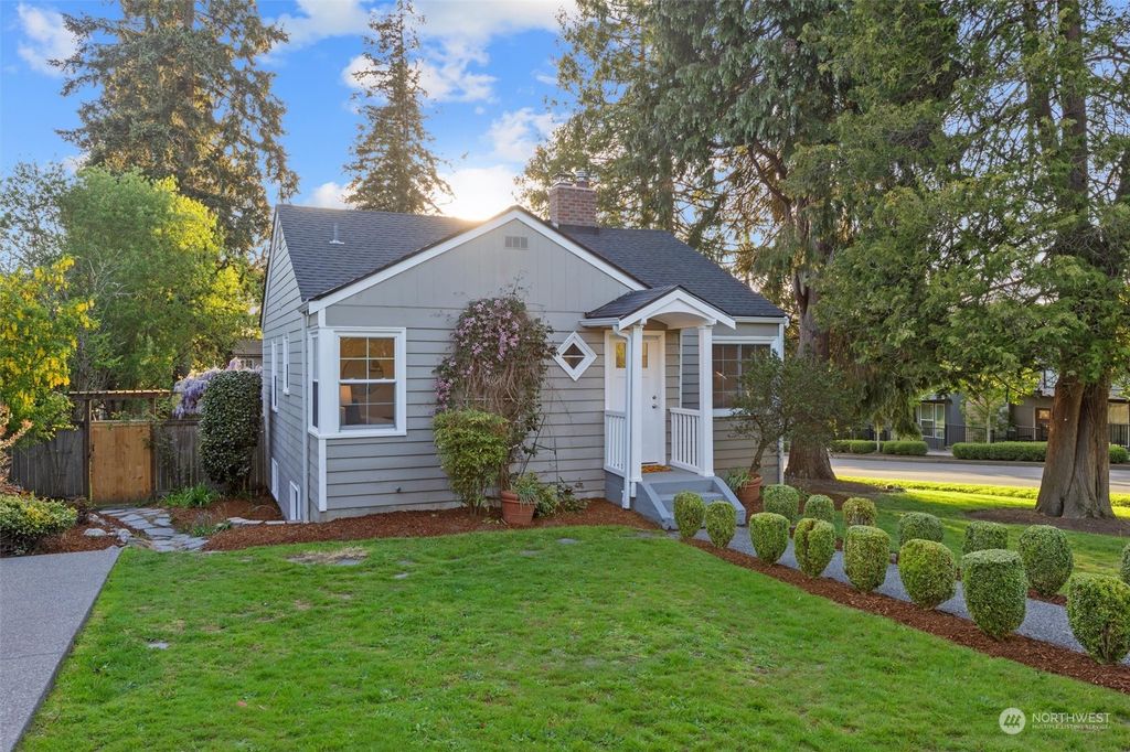 Photo of 14357 36th Avenue NE, Seattle, WA 98125 (MLS # 2235306)