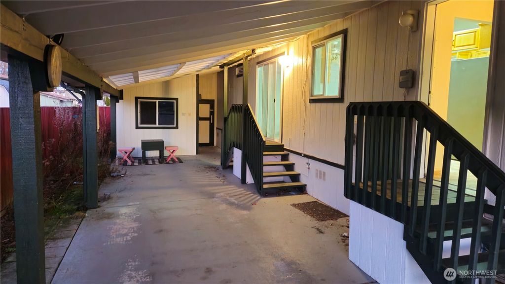 Photo of 5309 NE 75th Avenue, Vancouver, WA 98662 (MLS # 2477787)