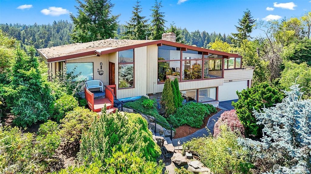 Photo of 16906 13th Avenue NW, Shoreline, WA 98177 (MLS # 2429523)