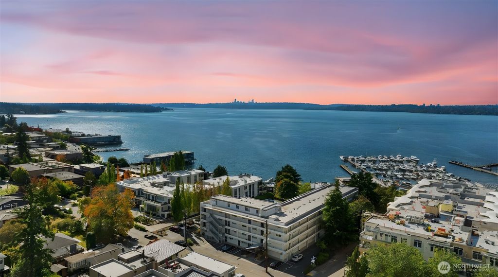 Photo of 201 2nd Street S #201, Kirkland, WA 98033 (MLS # 2475435)