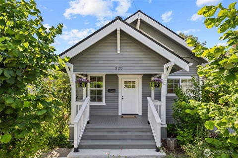 Photo of 523 Williams Avenue S, Renton, WA 98057 (MLS # 2542629)