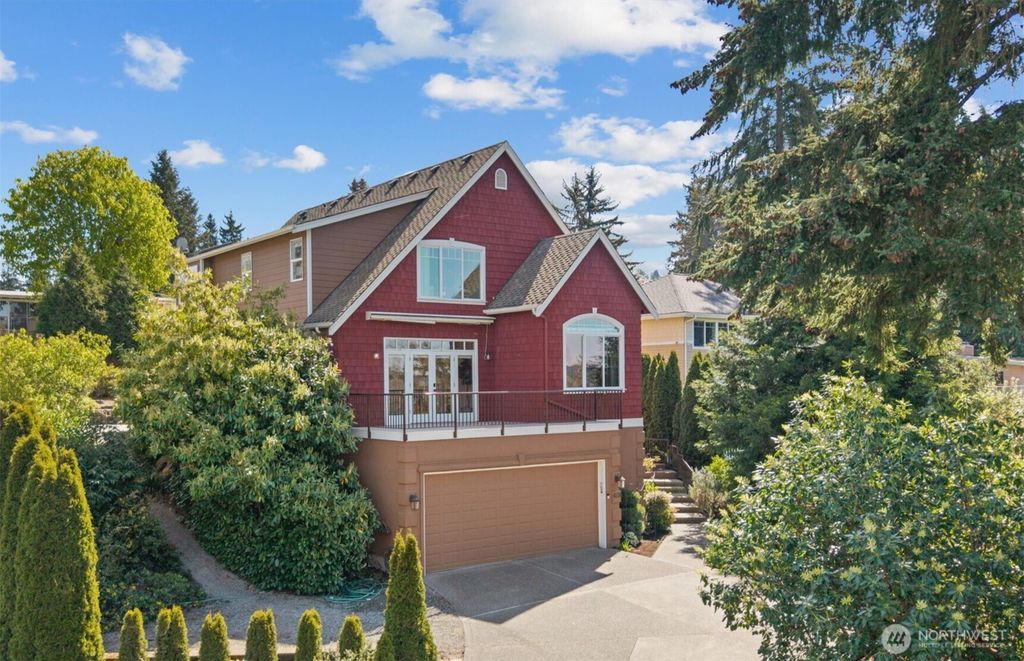 Photo of 4118 131st Avenue SE, Bellevue, WA 98006 (MLS # 2342170)