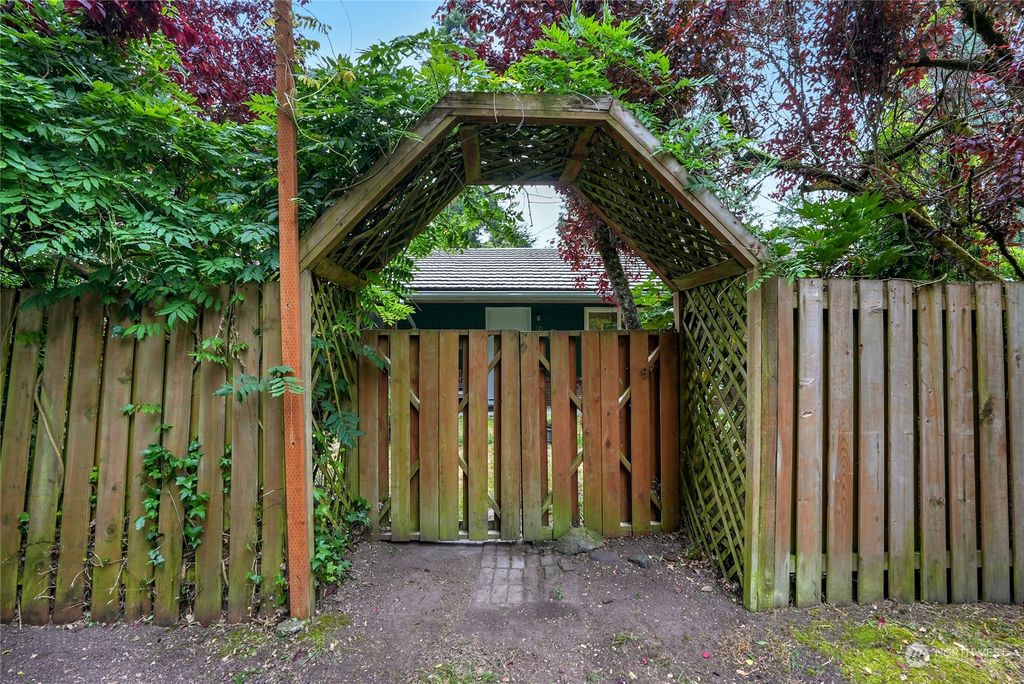 Photo of 721 N 178th Street, Shoreline, WA 98133 (MLS # 2128055)