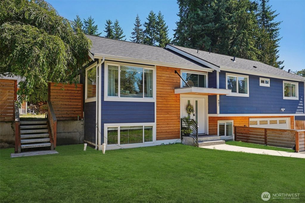 Photo of 607 91st Avenue SE, Lake Stevens, WA 98258 (MLS # 2423386)