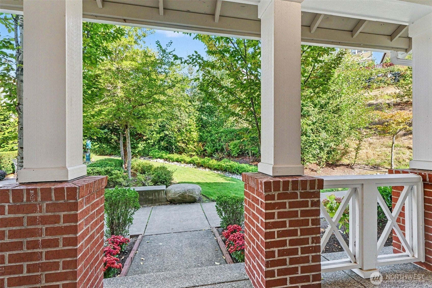 1423 NE Hickory Lane