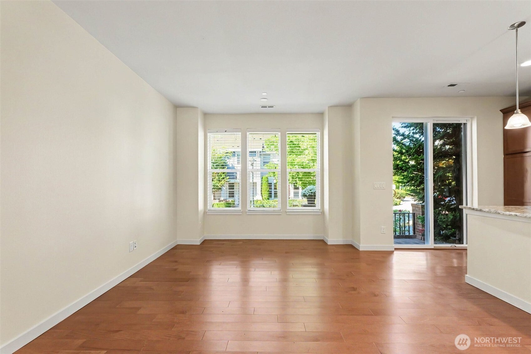 1423 NE Hickory Lane