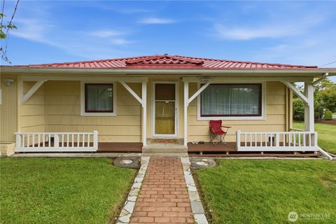 Photo of 1860 S 128th Street, Burien, WA 98168 (MLS # 2526931)