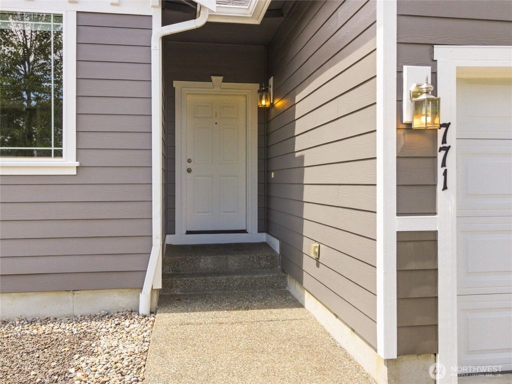 Photo of 771 T Street SE, Tumwater, WA 98501 (MLS # 2519744)