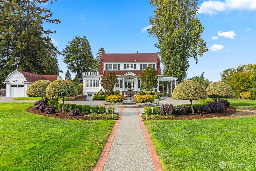 Photo of 209 Caspers Street, Edmonds, WA 98020 (MLS # 2426315)