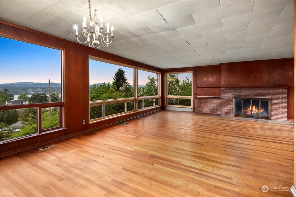 Photo of 11062 Auburn Avenue S, Seattle, WA 98178 (MLS # 2046904)