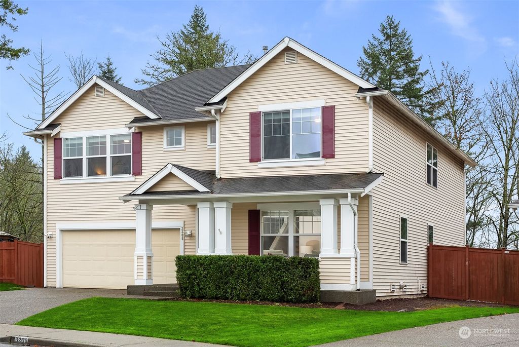 Photo of 3205 SE 4th Street, Renton, WA 98056 (MLS # 2184432)