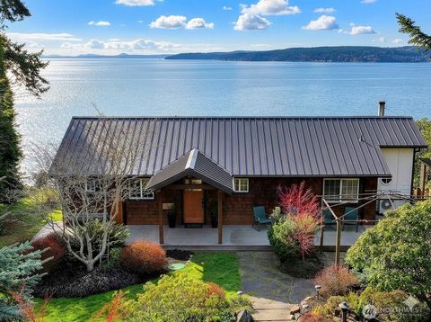 Photo of 2999 Saratoga Road, Langley, WA 98260 (MLS # 2475397)