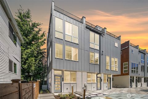 Photo of 822 B NW 52nd Street, Seattle, WA 98107 (MLS # 2411223)