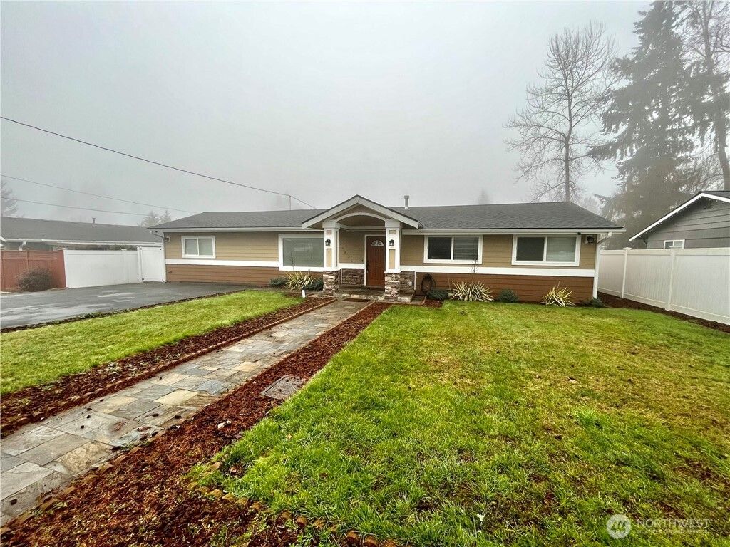 Photo of 16836 123rd Avenue SE, Renton, WA 98058 (MLS # 2517637)
