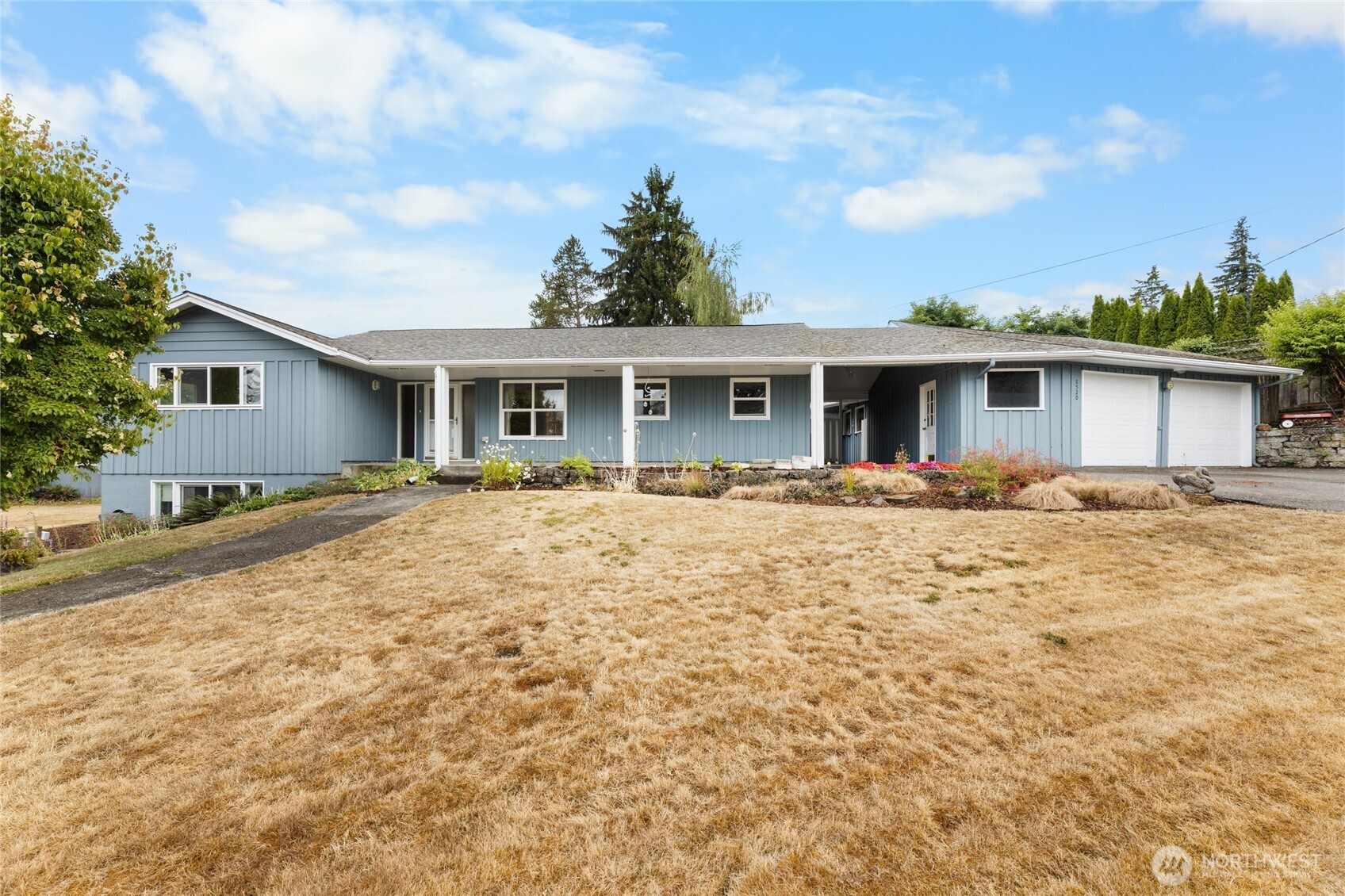 8520 32nd Street W