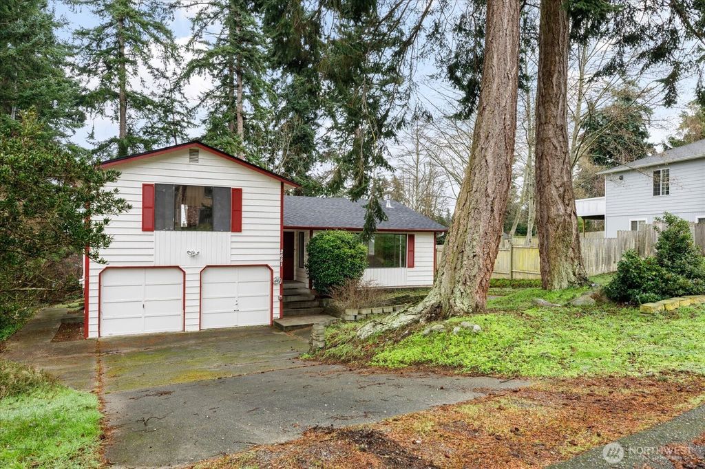 Photo of 2681 Olympic Drive, Oak Harbor, WA 98277 (MLS # 2467678)