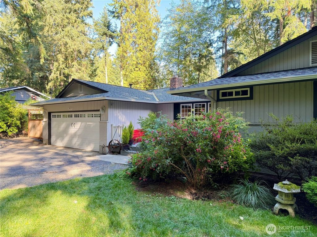 Photo of 3813 70th Avenue NW, Gig Harbor, WA 98335 (MLS # 2444388)