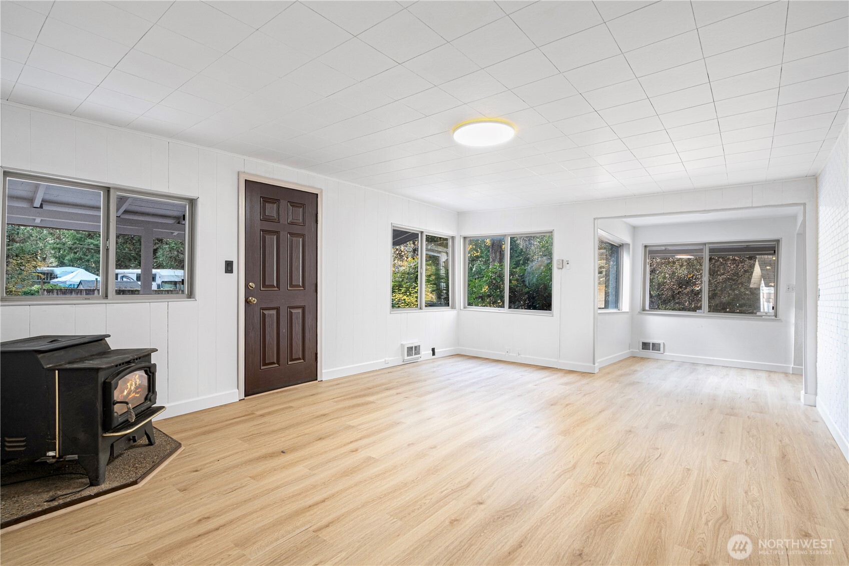 22504 Dorre Don Way SE