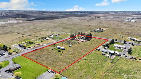 Photo of 9630 Rd. H.8 NE, Moses Lake, WA 98837 (MLS # 2506755)