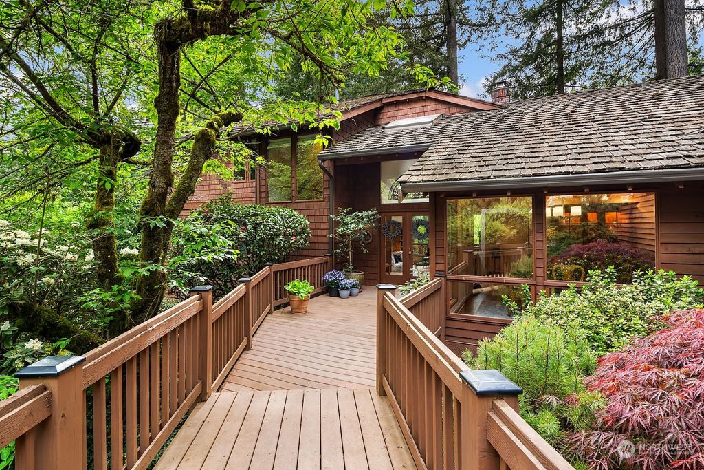 Photo of 3805 142nd Place NE, Bellevue, WA 98007 (MLS # 2211950)