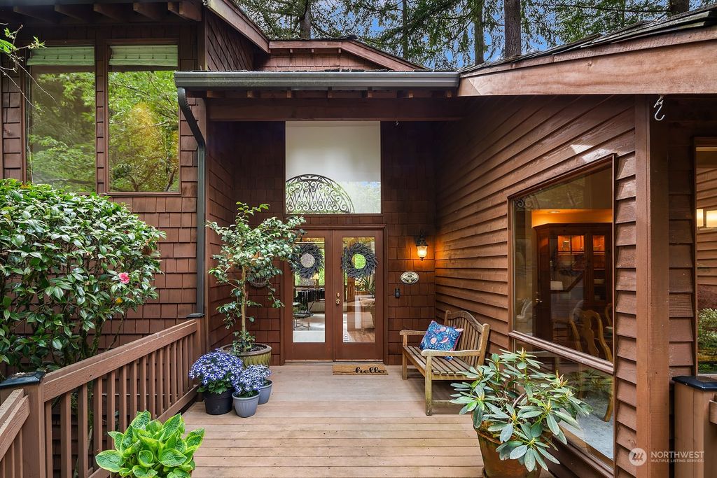 Photo of 3805 142nd Place NE, Bellevue, WA 98007 (MLS # 2211950)