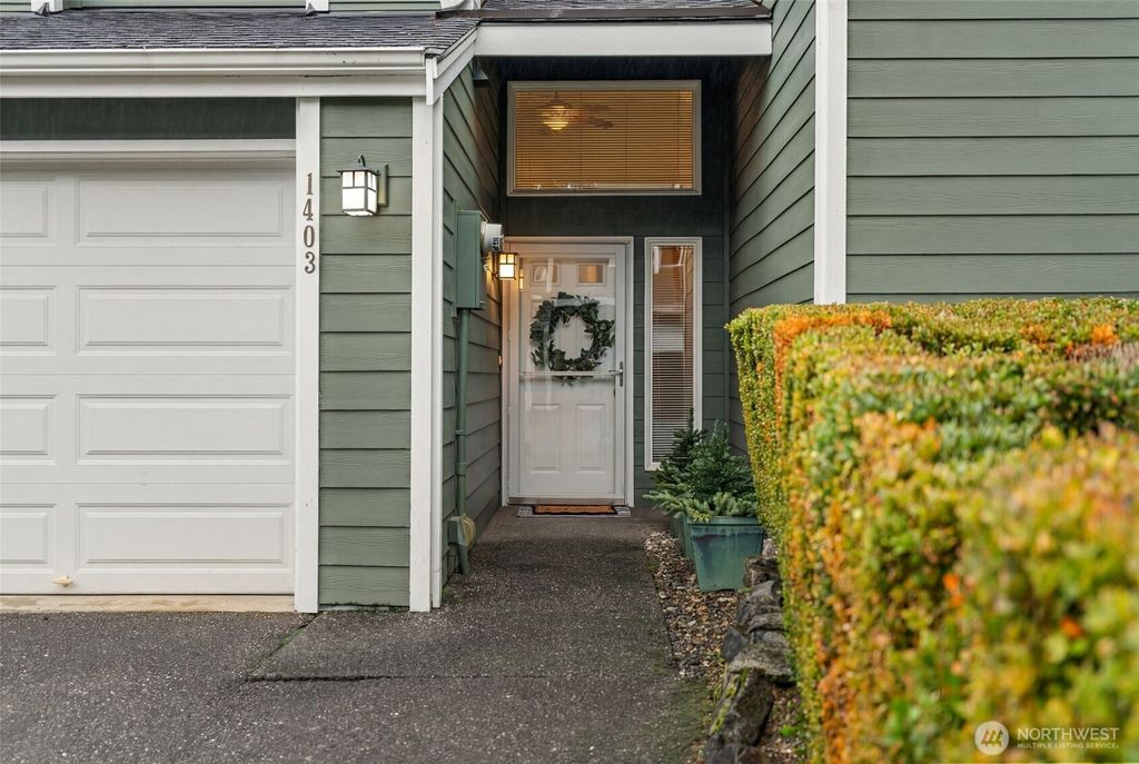 Photo of 1403 32nd Street Ct NW, Gig Harbor, WA 98335 (MLS # 2460861)