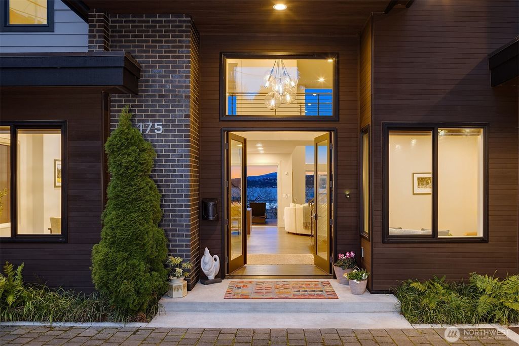 Photo of 175 Lake Washington Boulevard, Seattle, WA 98122 (MLS # 2343780)