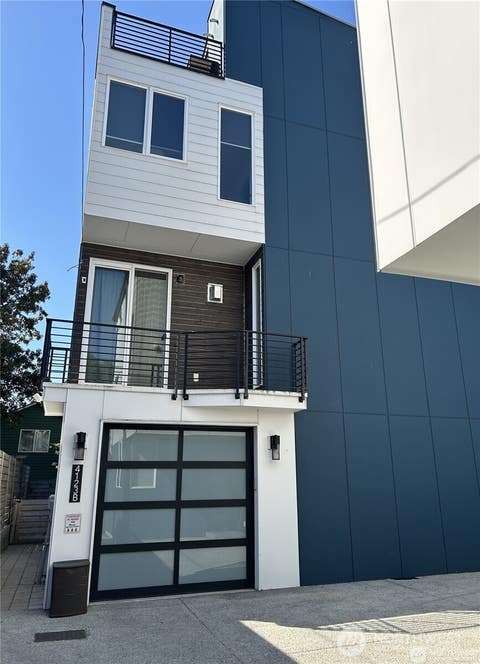 Photo of 4123 25th Avenue SW #B, Seattle, WA 98106 (MLS # 2554923)