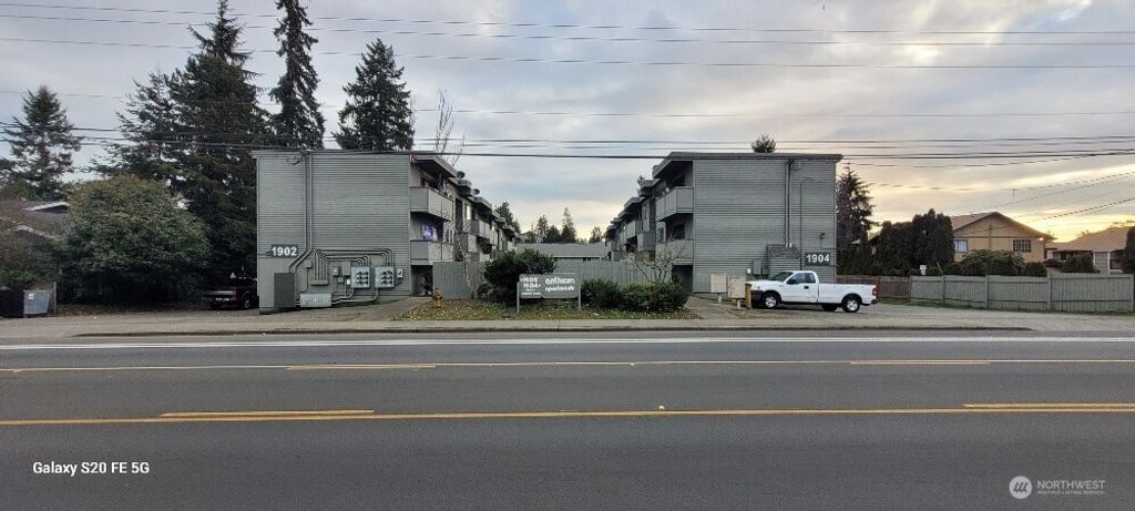 Photo of 1902 -1904 W Casino Road, Everett, WA 98204 (MLS # 2514556)