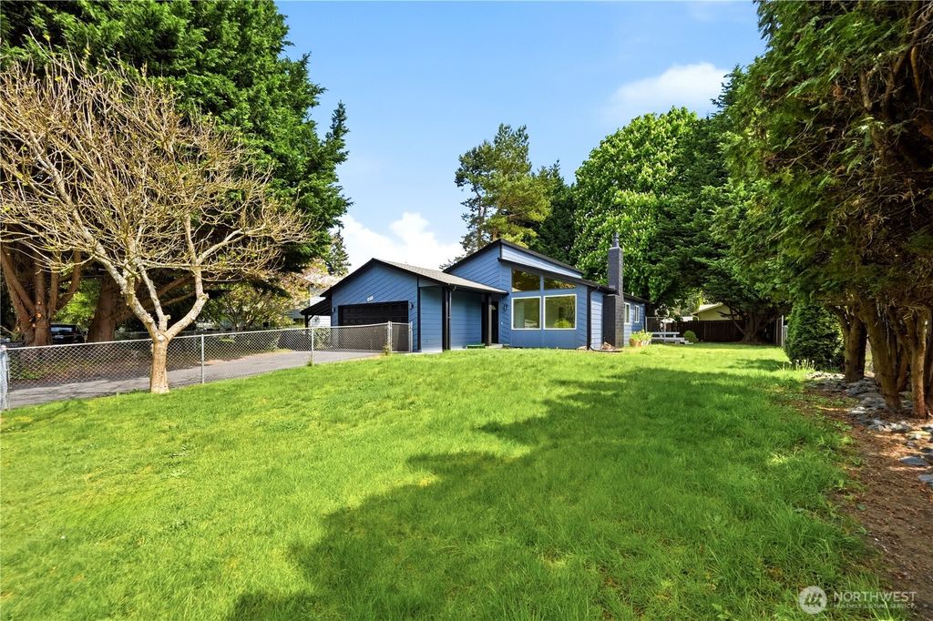 Photo of 13103 48th Avenue NE, Marysville, WA 98271 (MLS # 2515576)