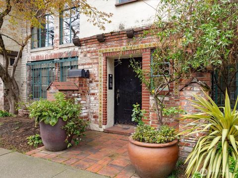 Photo of 1106 NE 42nd St #19, Seattle, WA 98105 (MLS # 2490482)