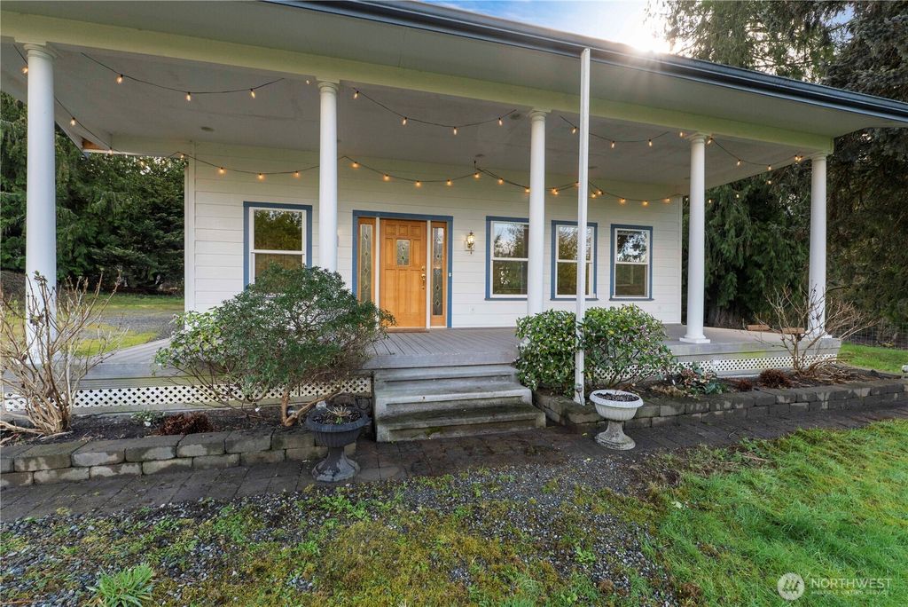 Photo of 26631 204th Avenue SE, Covington, WA 98042 (MLS # 2484583)