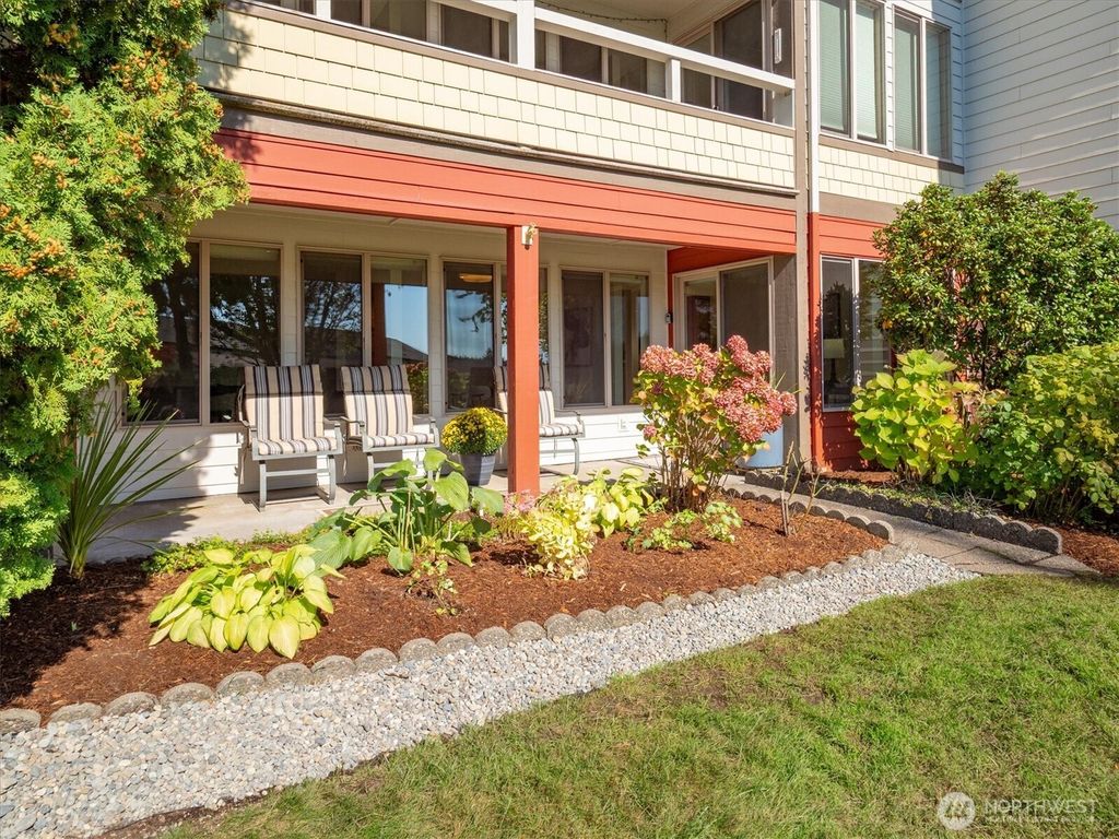 Photo of 23405 Lakeview Drive #H104, Mountlake Terrace, WA 98043 (MLS # 2434786)