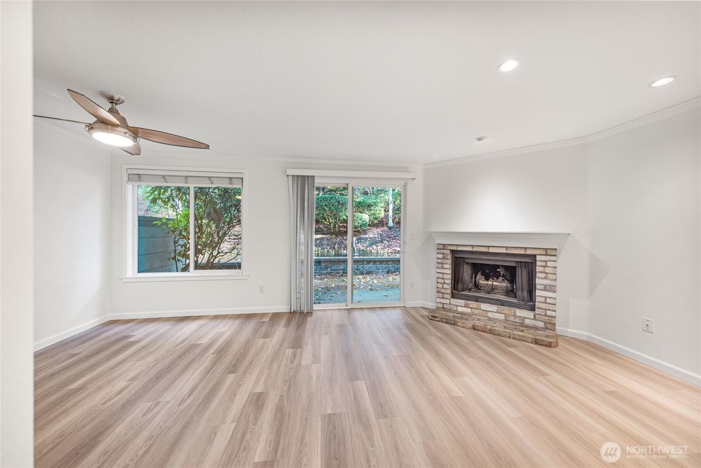 Photo of 10026 NE 127th Place Pl #D117, Kirkland, WA 98034 (MLS # 2499227)