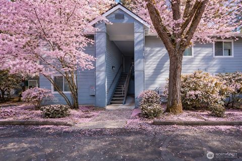 Photo of 10026 NE 127th Place Pl #D117, Kirkland, WA 98034 (MLS # 2499227)