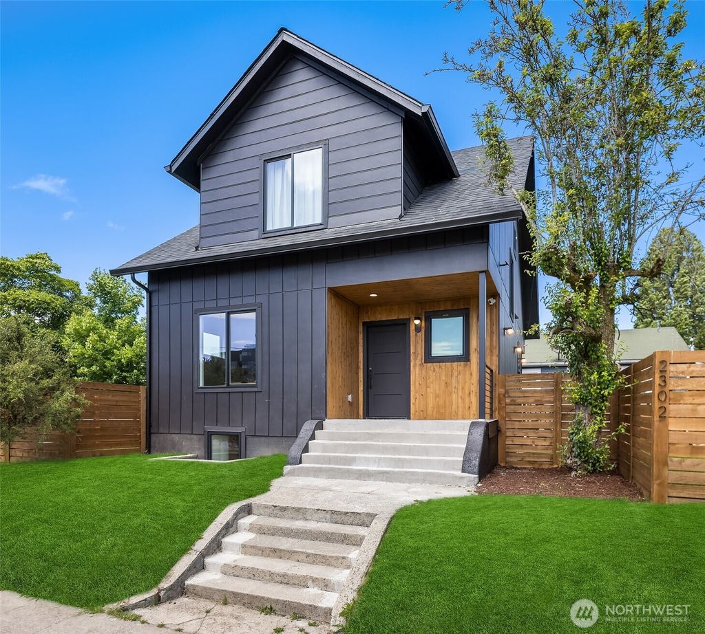 Photo of 2302 E Pike st ST, Seattle, WA 98122 (MLS # 2519817)