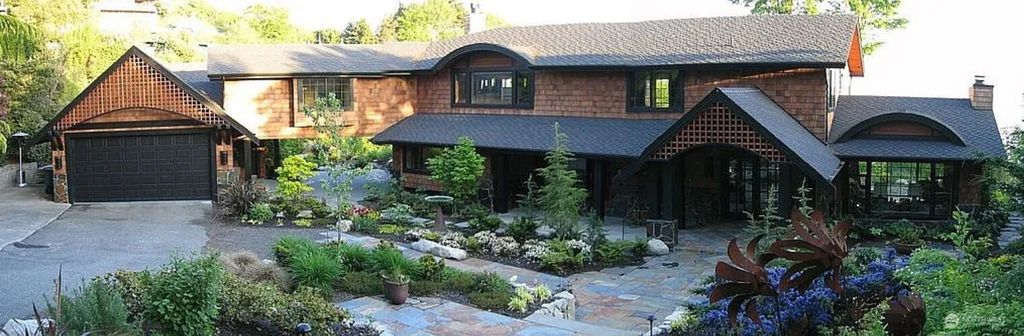 Photo of 4570 54th Avenue SW, Seattle, WA 98116 (MLS # 2348332)