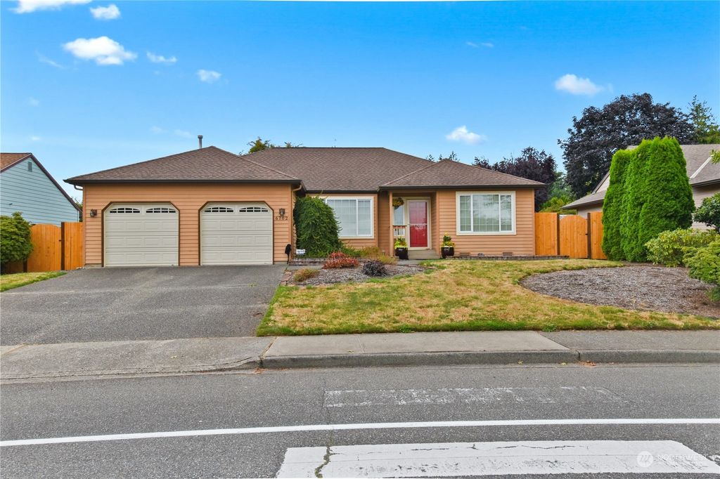 Photo of 6702 71st Avenue NE, Marysville, WA 98270 (MLS # 2281289)