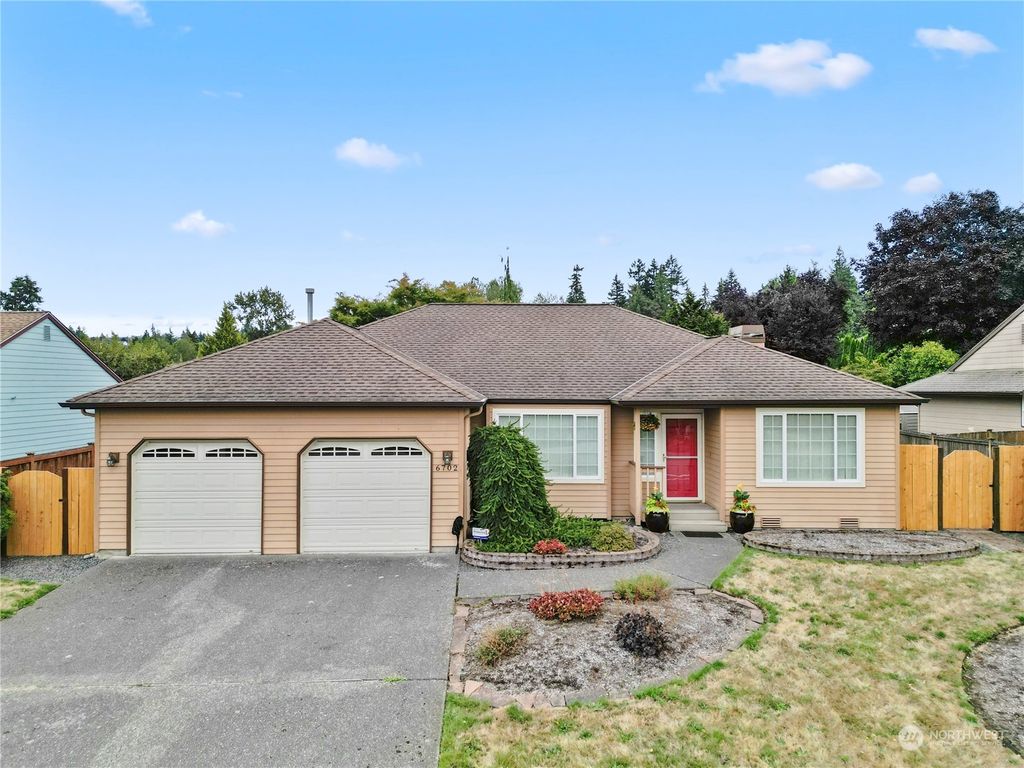 Photo of 6702 71st Avenue NE, Marysville, WA 98270 (MLS # 2281289)