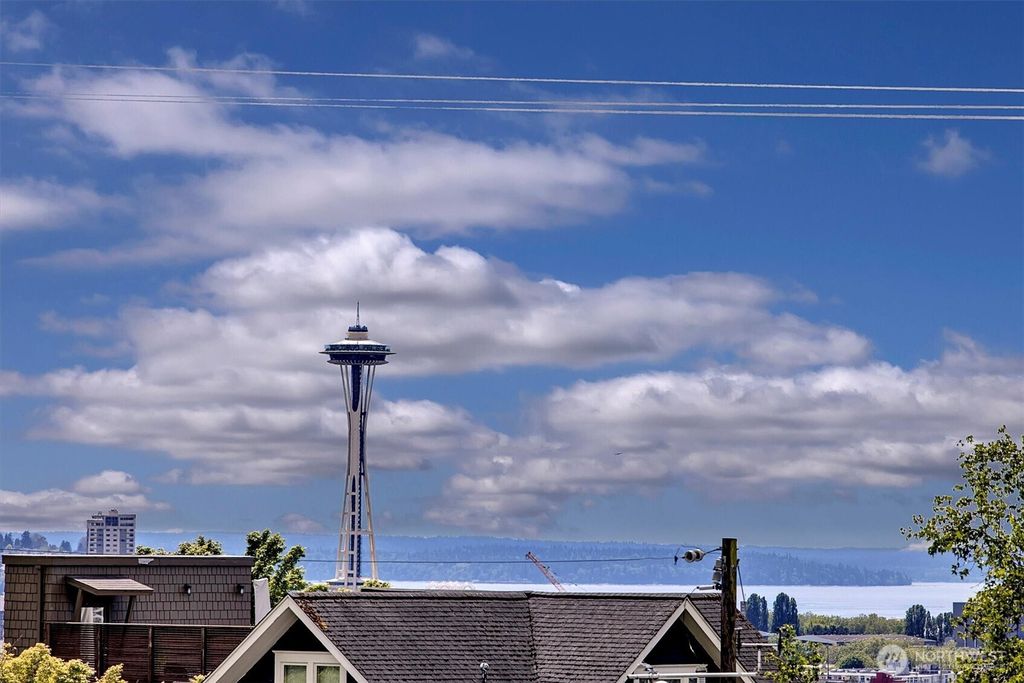 Photo of 2214 10th Avenue E, Seattle, WA 98102 (MLS # 2333283)